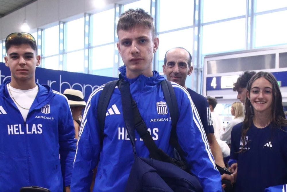 Αισιοδοξία και χαμόγελα στην αναχώρηση της Εθνικής Κ18 για τη Σλοβακία (pics) runbeat.gr